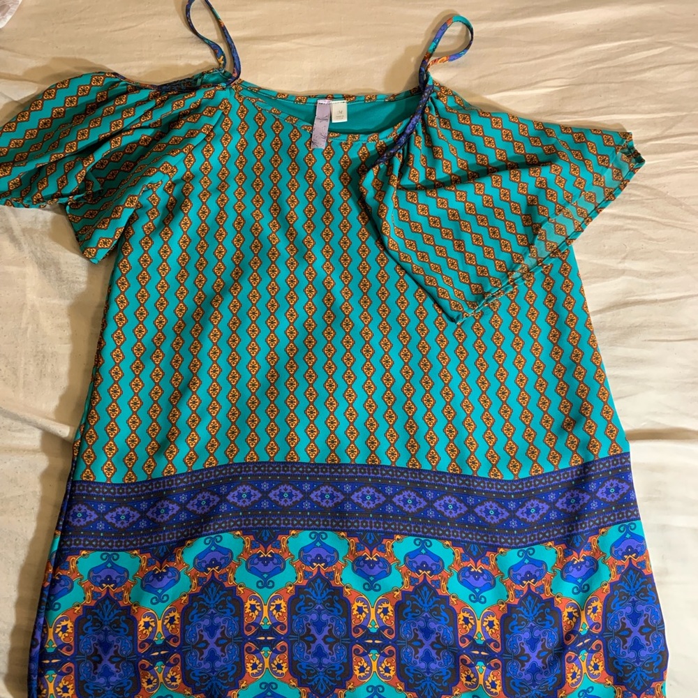 Medium Peek-A-Boo Sleeve Dress